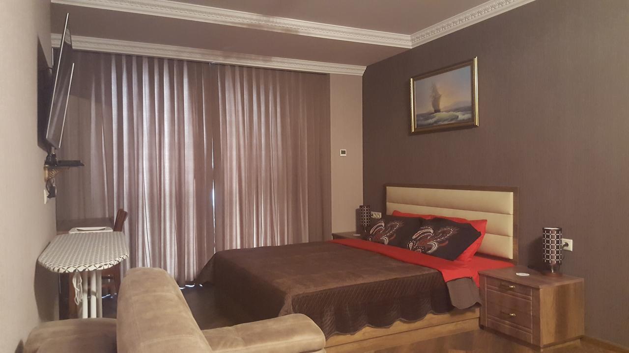 Mimino Apartment Deluxe First Line Batumi Eksteriør bilde