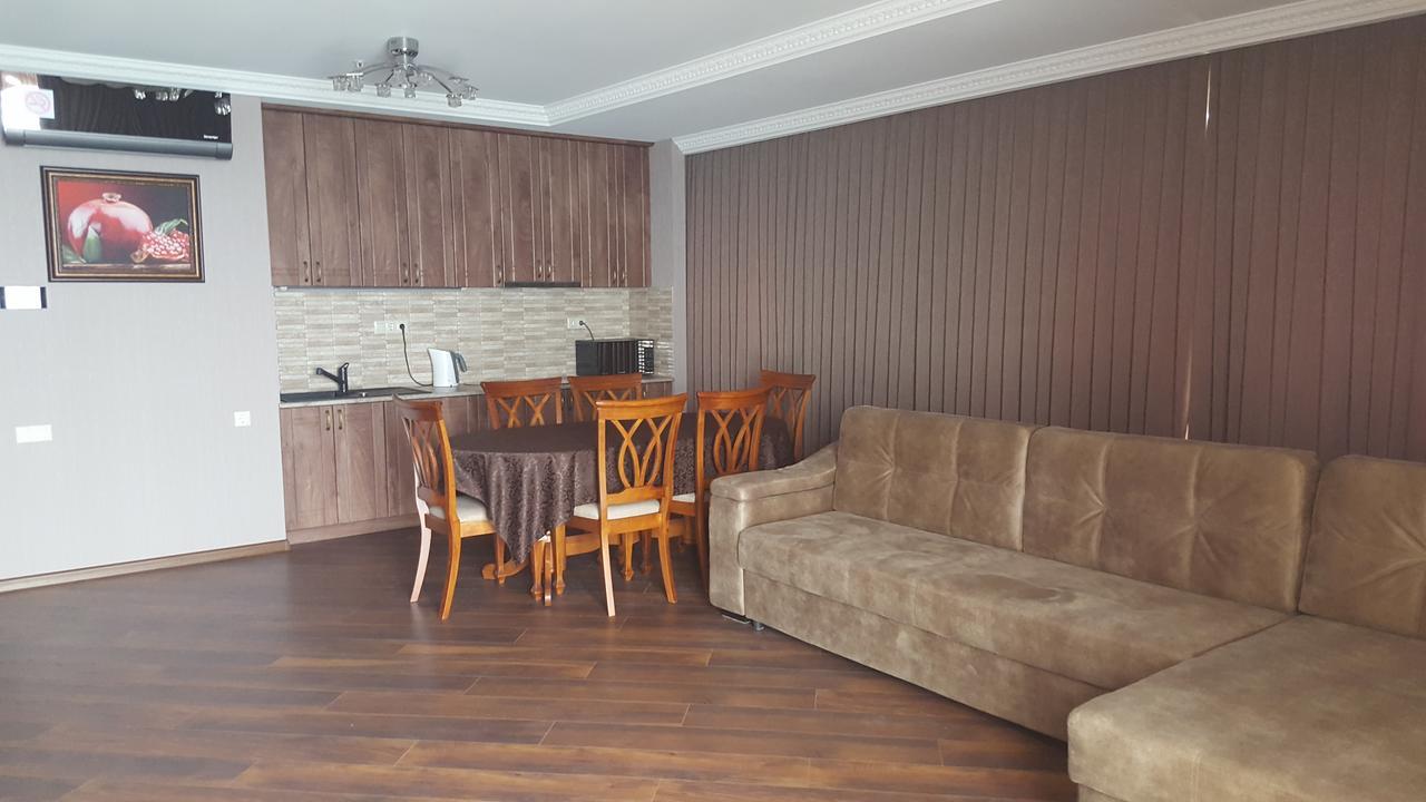 Mimino Apartment Deluxe First Line Batumi Eksteriør bilde