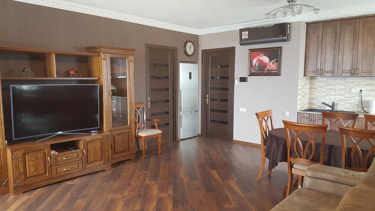 Mimino Apartment Deluxe First Line Batumi Eksteriør bilde
